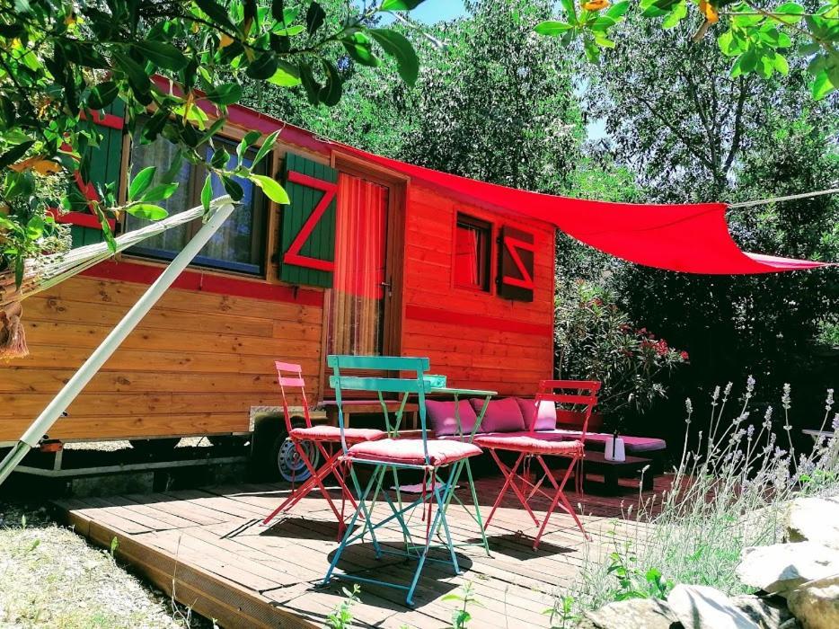 Nimes En Garrigues Bed & Breakfast Екстериор снимка